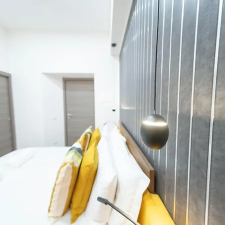 Frühstückspension Cola 4*